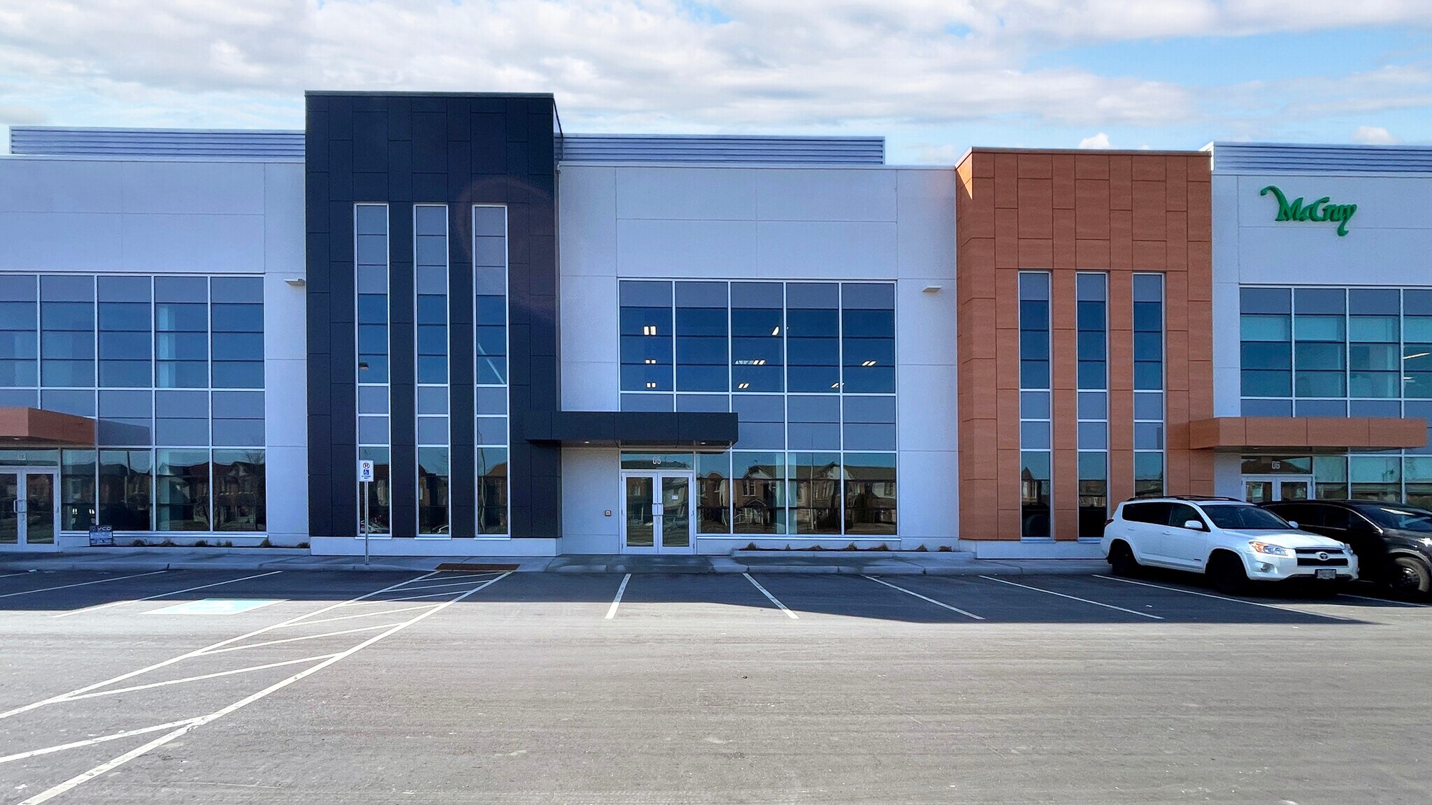 2560 Morningside Ave, Toronto, ON à vendre Photo du bâtiment- Image 1 de 1