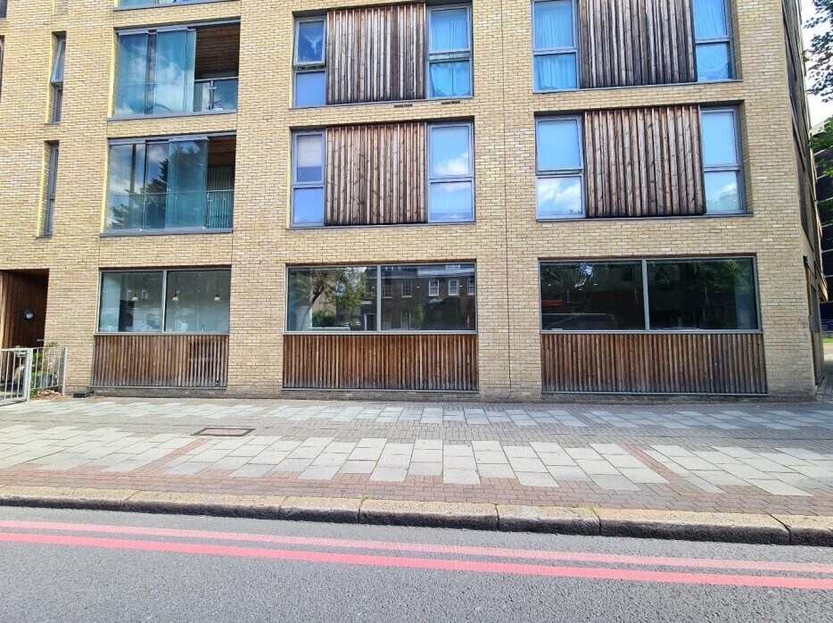59-61 Camberwell New Rd, Londres à louer Photo du bâtiment- Image 1 de 8