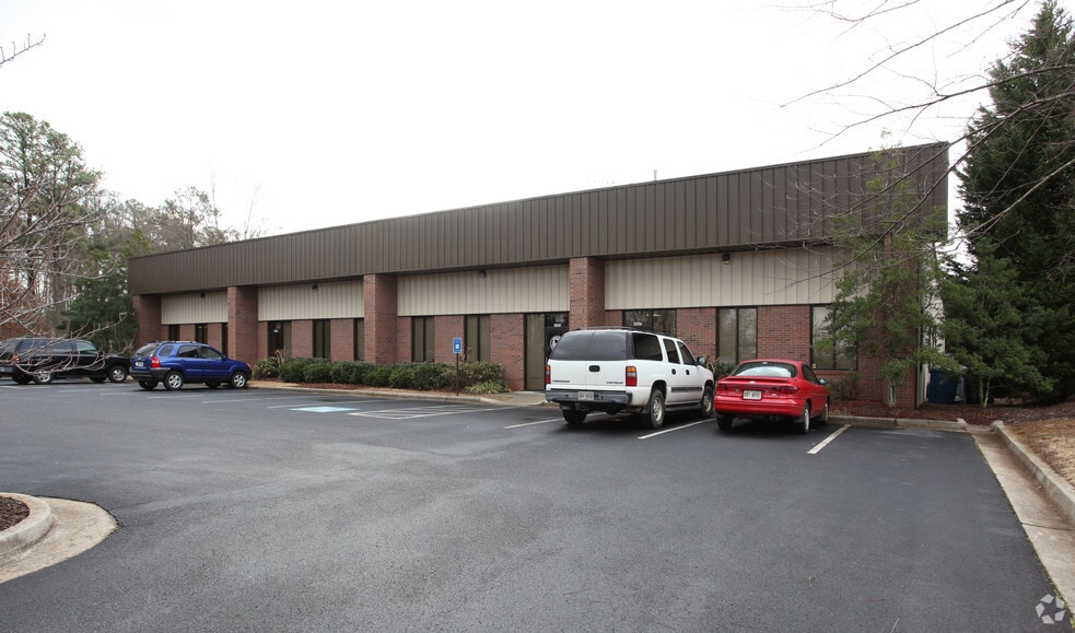 3545 North Pky, Cumming, GA for lease - Building Photo - Image 1 of 3