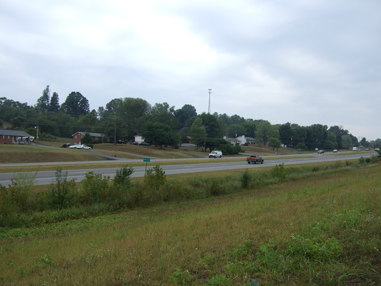 Hwy 11 E, Piney Flats, TN à vendre - Photo du bâtiment - Image 1 de 1