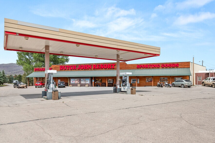 1050 South Blvd, Dutch John, UT à vendre - Photo du bâtiment - Image 2 de 41