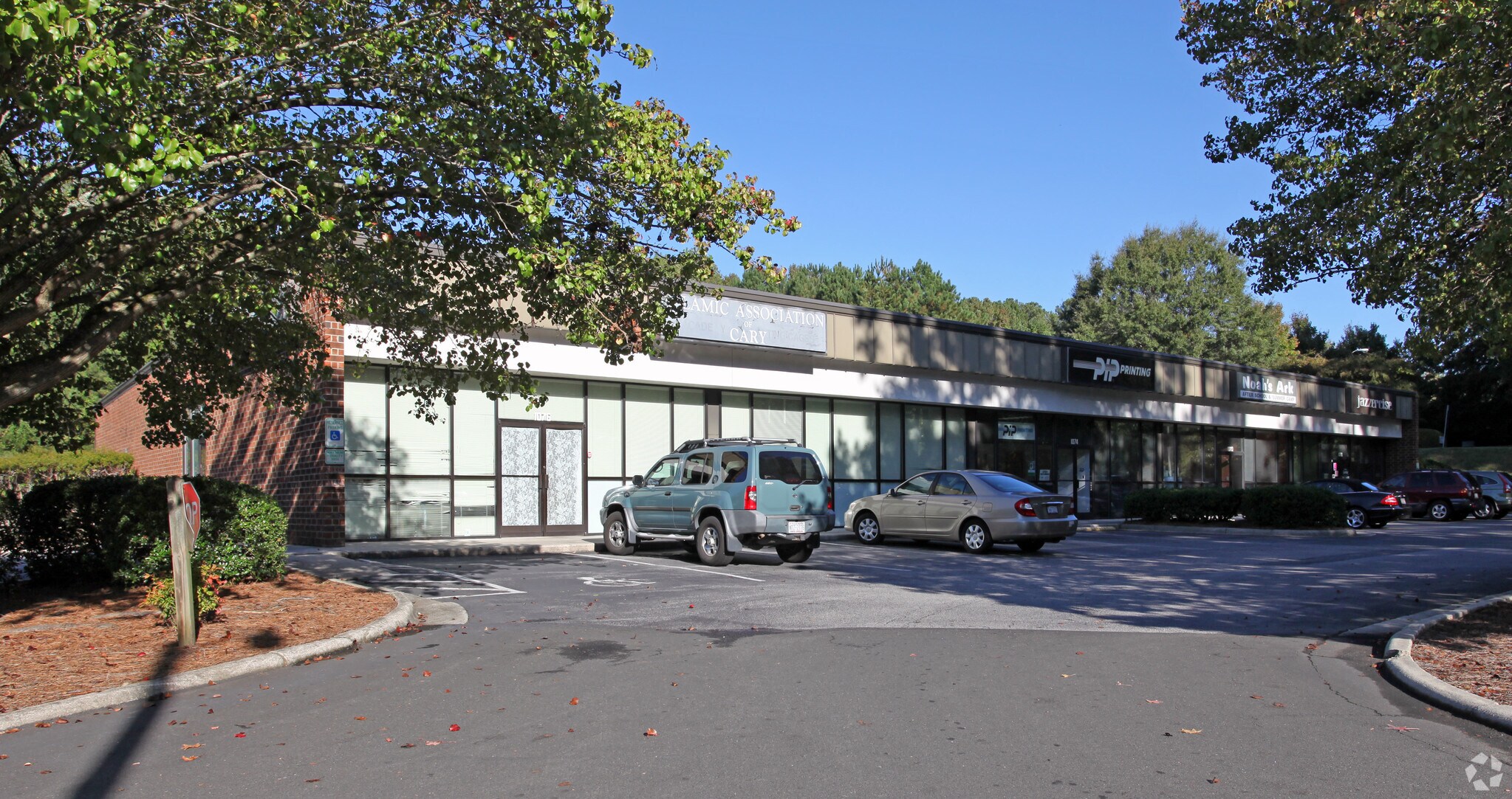 1070-1076 W Chatham St, Cary, NC for sale Primary Photo- Image 1 of 1