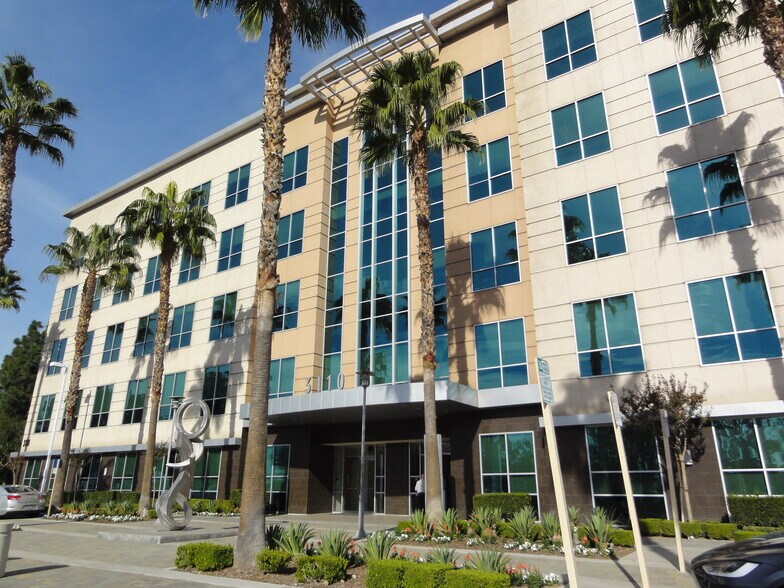 3110 E Guasti Rd, Ontario, CA à louer - Photo du bâtiment - Image 3 de 31