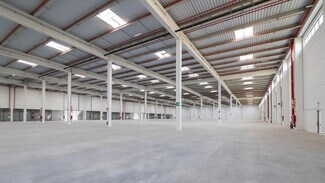 Plus de détails pour Calle Agustín de Betancourt, 5 - 9, Getafe - Industriel à louer