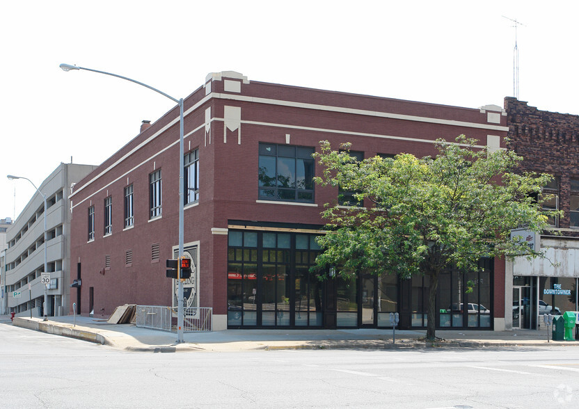 123 SE 6th Ave, Topeka, KS for lease - Primary Photo - Image 1 of 8