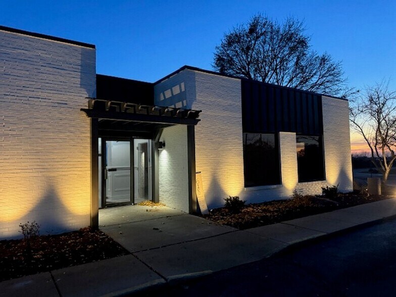 620 S IL Route 31, McHenry, IL à louer - Photo du bâtiment - Image 1 de 30