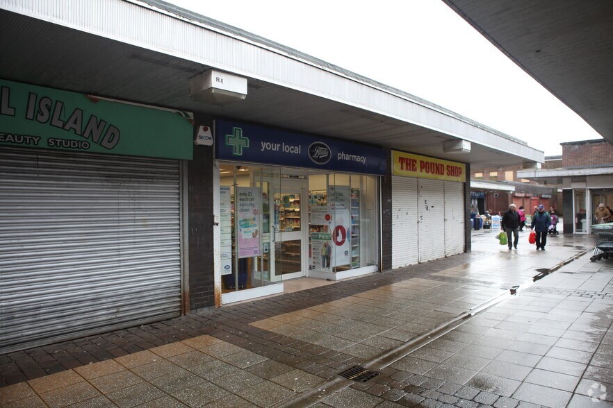 1-40 Houstoun Ct, Johnstone à louer - Photo du bâtiment - Image 2 de 3