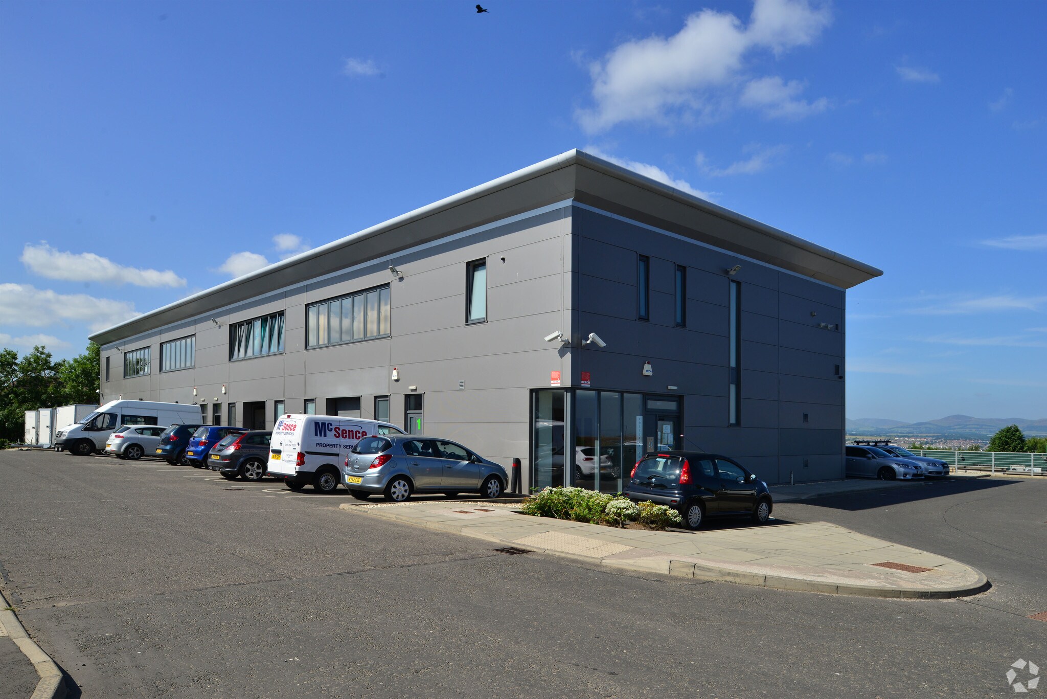 32 Sycamore Rd, Dalkeith for lease Primary Photo- Image 1 of 5