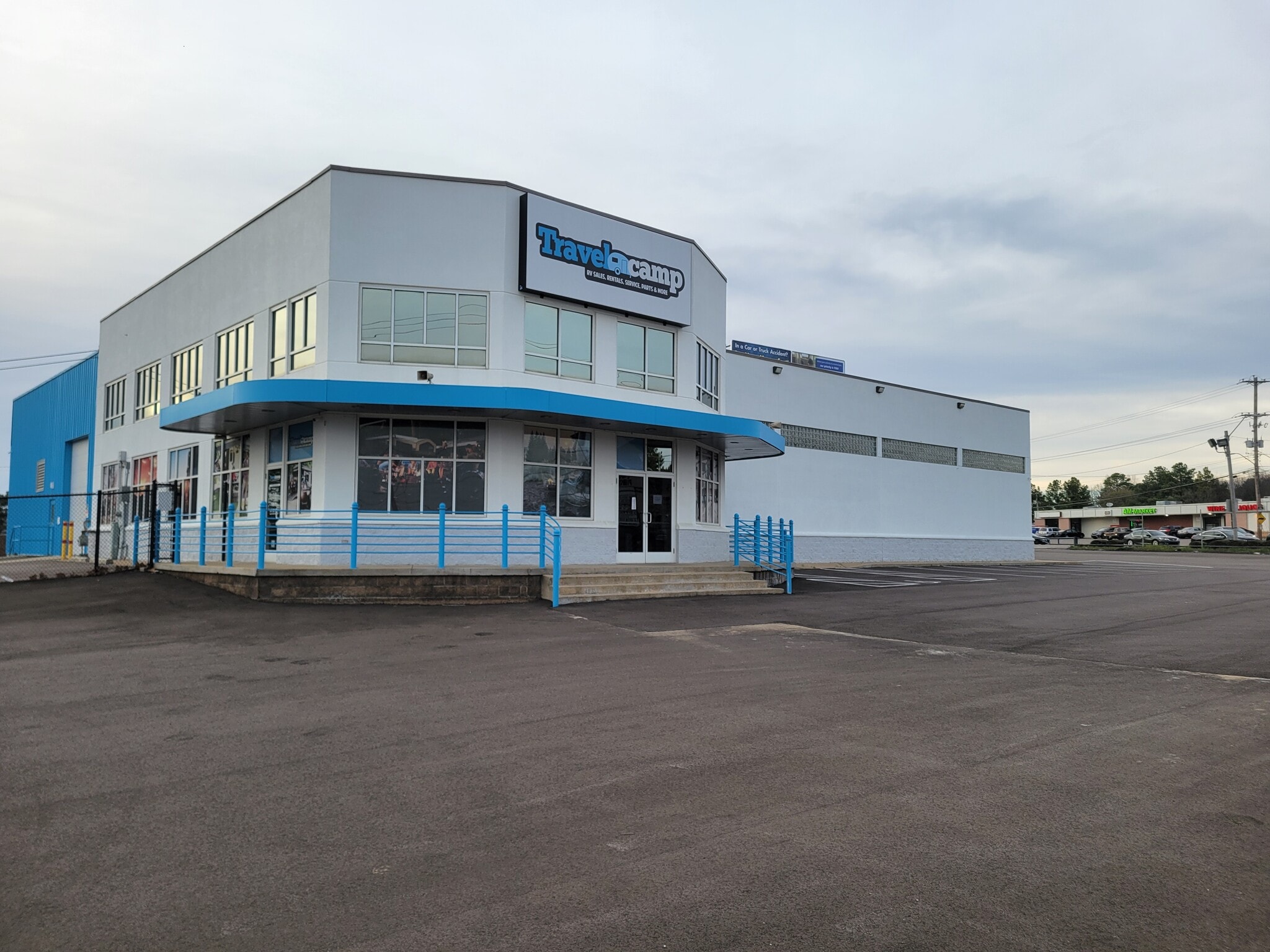 2471 Covington Pike, Memphis, TN for lease Building Photo- Image 1 of 8