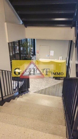 Office in Maisons-Alfort for lease - Interior Photo - Image 3 of 8