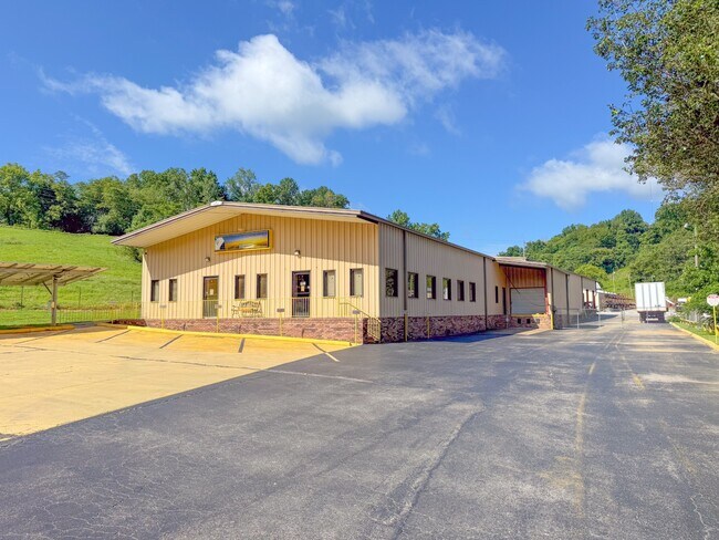 More details for 2335 Columbia Hwy, Pulaski, TN - Office for Sale