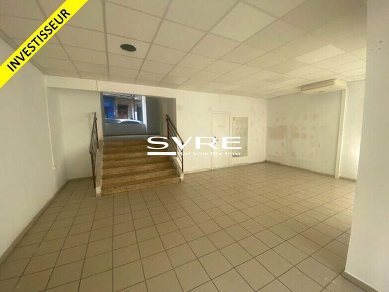 Retail in Marseille for sale - Interior Photo - Image 2 of 8