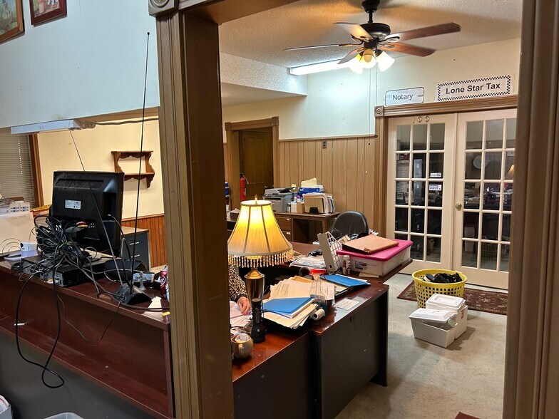 605 S Washington St, Kaufman, TX à vendre - Photo du bâtiment - Image 2 de 5