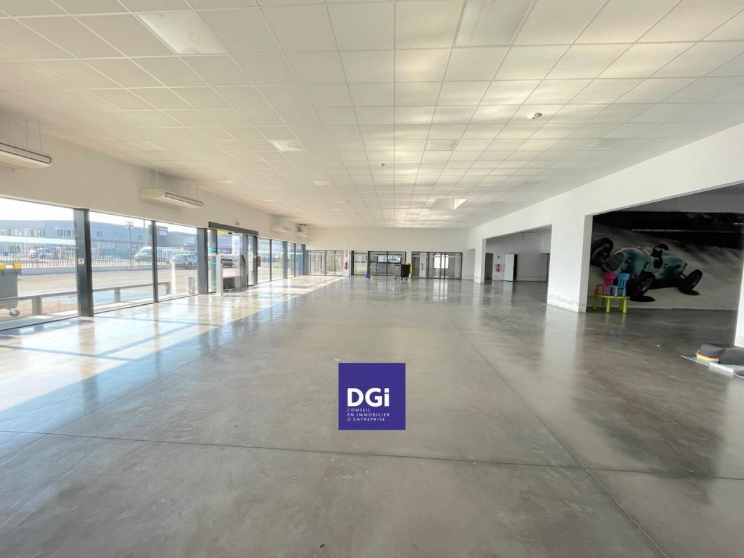 2700 Route De Montpellier, Nîmes for lease Building Photo- Image 1 of 10
