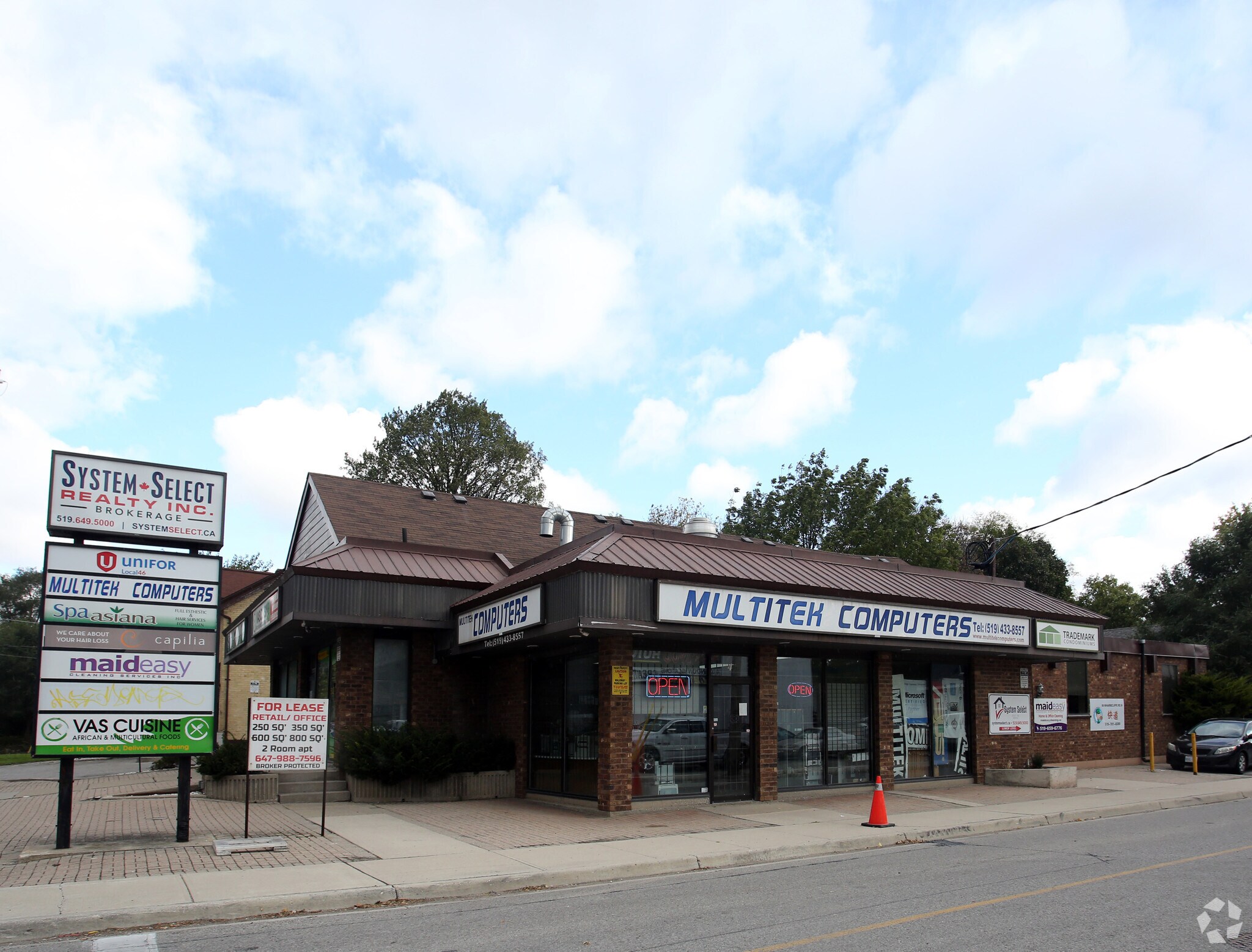 89 Wharncliffe Rd N, London, ON for sale Primary Photo- Image 1 of 1