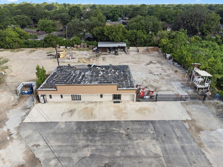 2940 S Richey St, Houston, TX à vendre - Photo du bâtiment - Image 1 de 1