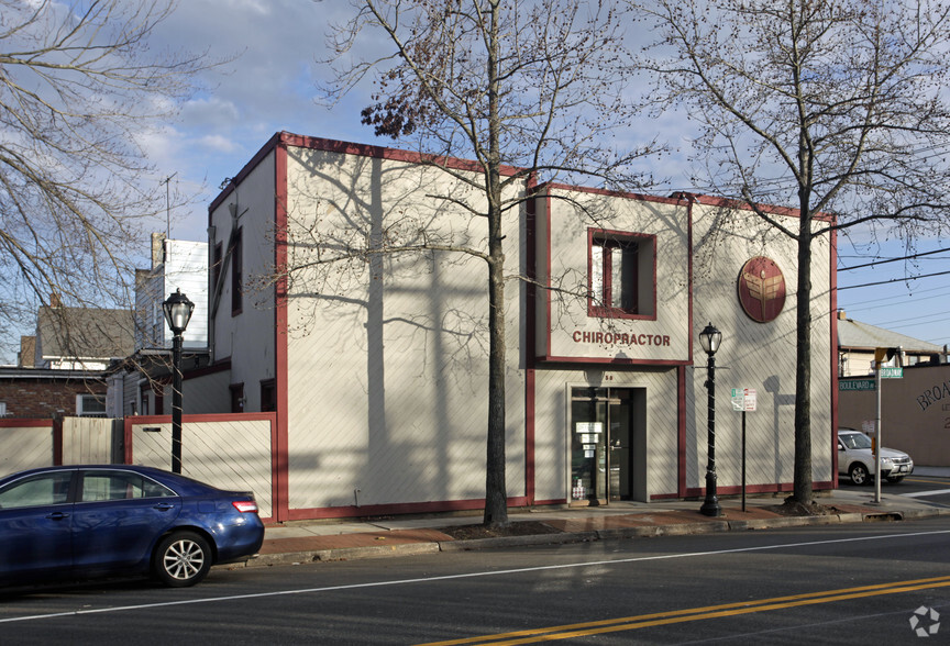 58 Broadway, Greenlawn, NY for lease - Building Photo - Image 3 of 9