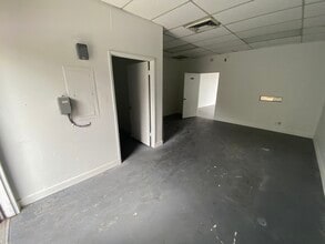 2300-2304 Arden Way, Sacramento, CA for lease Interior Photo- Image 2 of 4