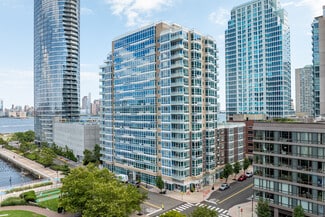 Plus de détails pour 45 Park Ln, Jersey City, NJ - Commerce de détail à louer