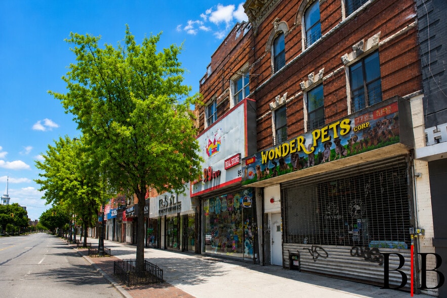 967 Flatbush Ave, Brooklyn, NY for sale - Building Photo - Image 3 of 32