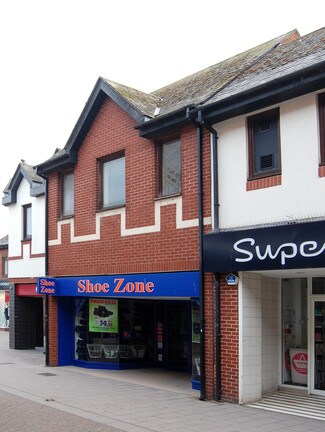 Plus de détails pour 32-34 Chapel St, Exmouth - Commerce de détail à louer