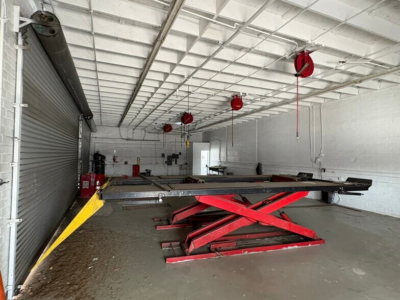 5570 Sepulveda Blvd, Culver City, CA à louer - Photo du bâtiment - Image 3 de 17