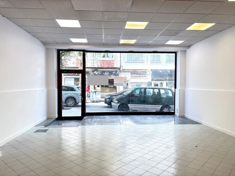 Rúa Alcalde Lens, 31, A Coruña, La Coruna for lease - Building Photo - Image 2 of 25