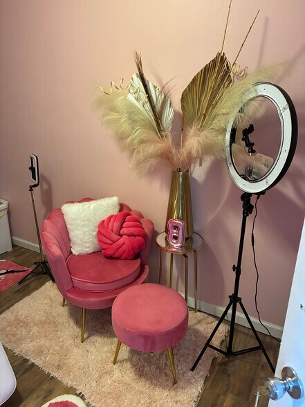 737 Main St, Stone Mountain, GA à louer - Photo du bâtiment - Image 2 de 21