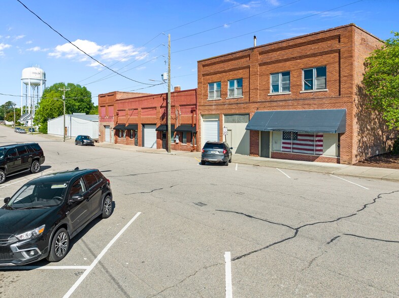 120 W Vance St, Zebulon, NC for sale - Building Photo - Image 1 of 8