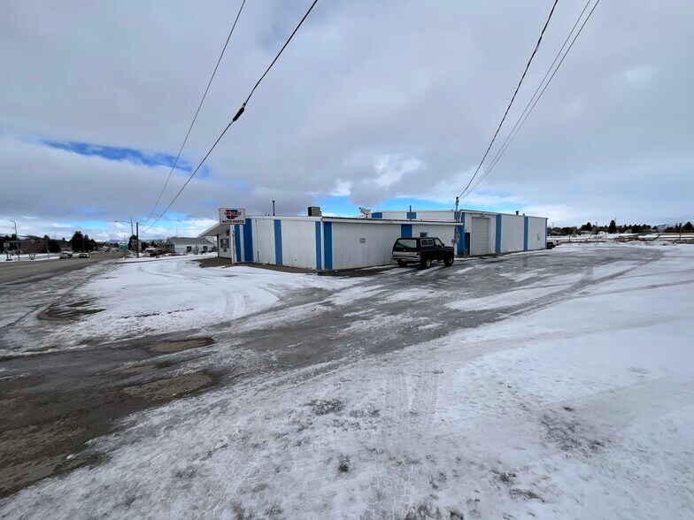 355 E 2nd S, Soda Springs, ID à vendre - Photo du bâtiment - Image 2 de 5