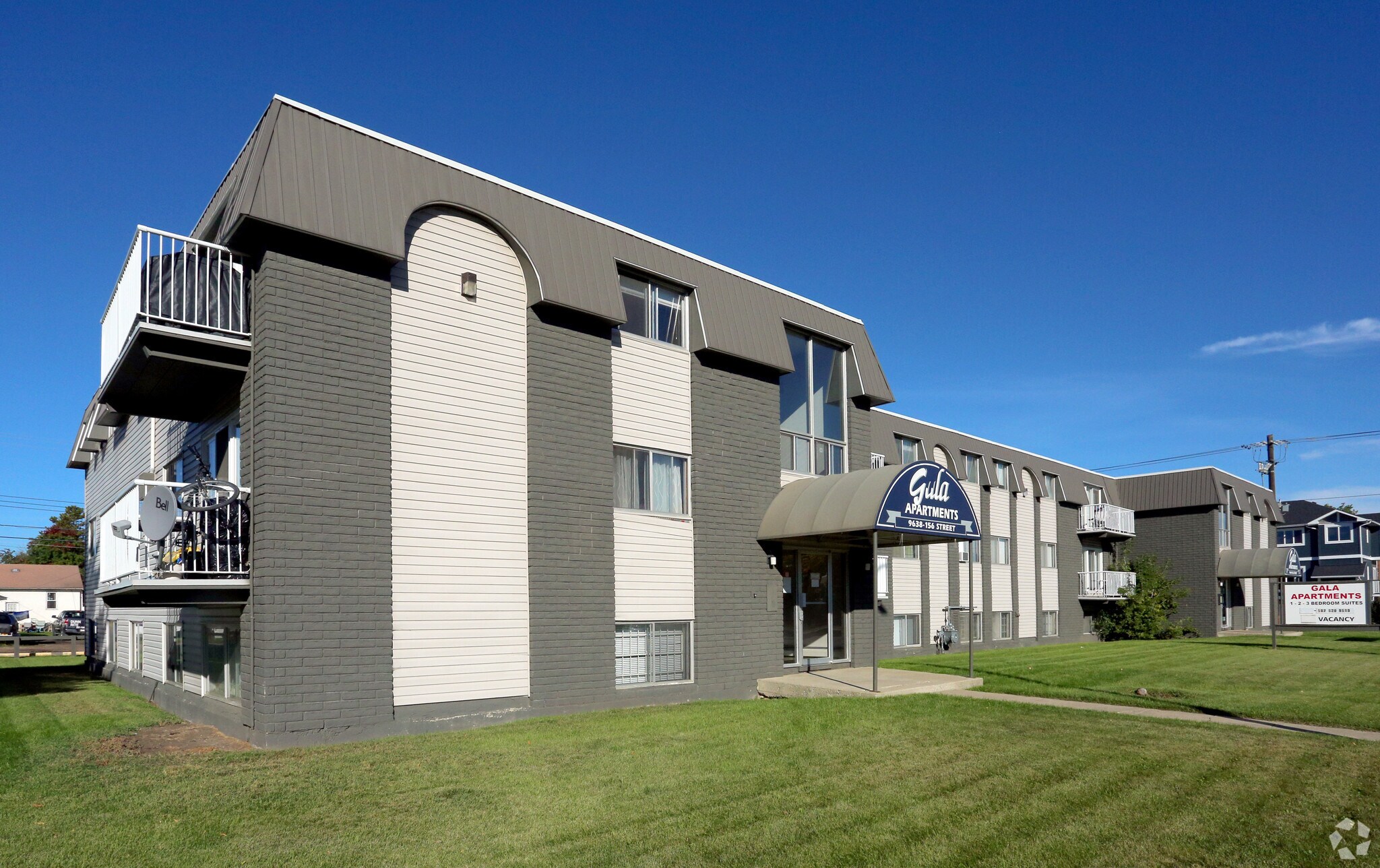 9640 156th St NW, Edmonton, AB à vendre Photo principale- Image 1 de 1