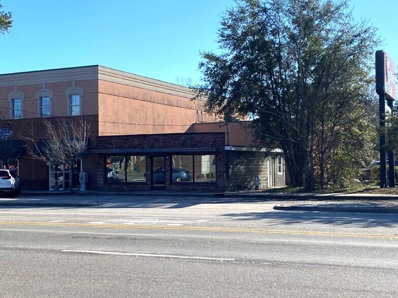139 N Main St, Summerville, SC à louer - Photo du bâtiment - Image 2 de 9