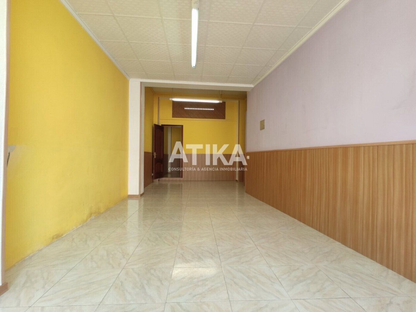 Retail in Ontinyent, Valencia for sale Interior Photo- Image 1 of 16