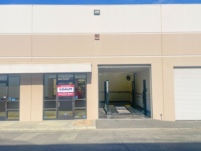 Plus de détails pour 2631 Lavery Ct, Newbury Park, CA - Industriel à louer