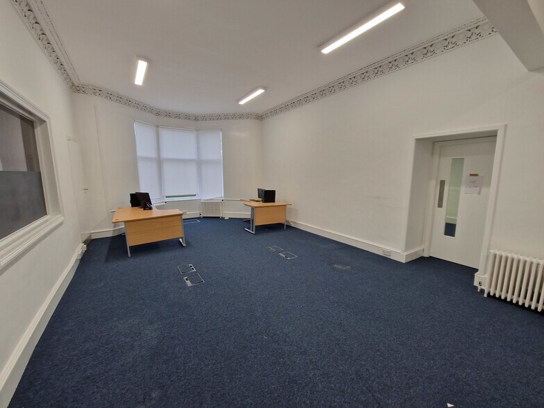 308 Albert Dr, Glasgow for sale - Building Photo - Image 2 of 5