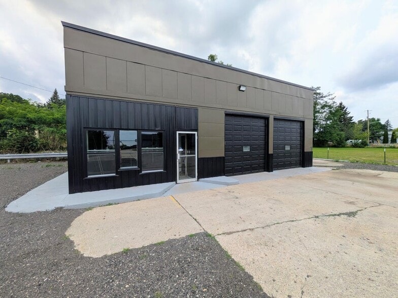 5861 W Houghton Lake Dr, Houghton Lake, MI à vendre - Photo principale - Image 1 de 9