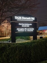 11426 Dorsett Rd, Maryland Heights, MO à louer Photo du bâtiment- Image 2 de 3