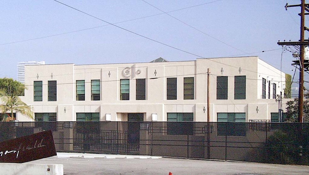614 N La Peer Dr, West Hollywood, CA à louer - Photo du bâtiment - Image 3 de 4