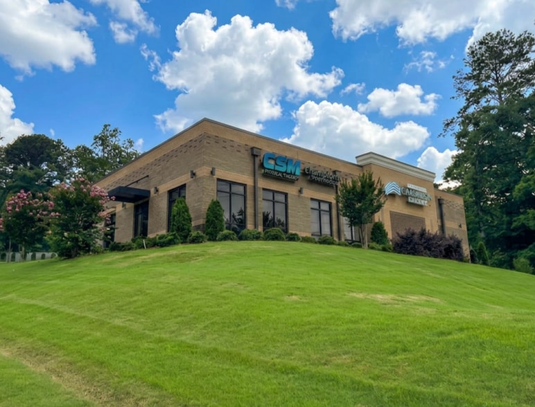 5000 Cahaba River Rd, Vestavia, AL à vendre - Photo du bâtiment - Image 2 de 2