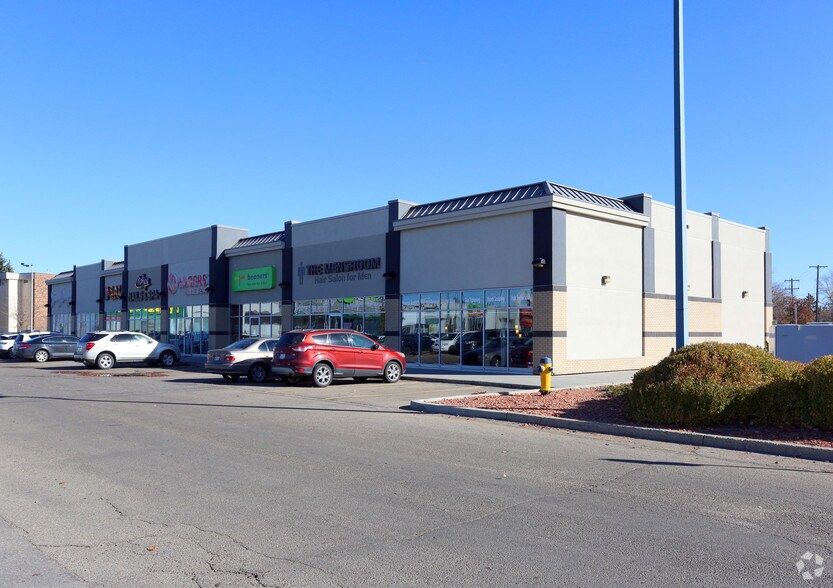 340 Mayfield Cmn NW, Edmonton, AB for sale - Primary Photo - Image 1 of 1