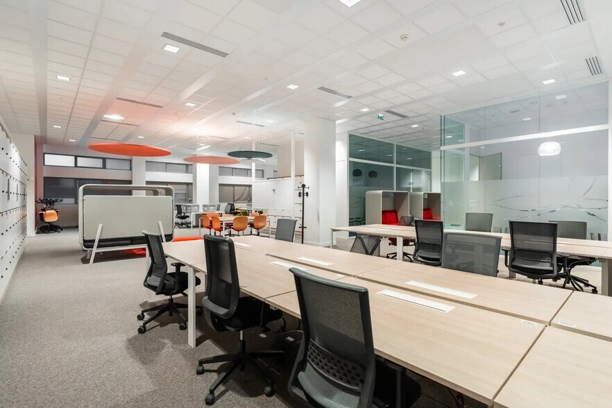 256 Rue Des Pyrénées, Paris for lease - Building Photo - Image 3 of 13