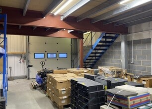 Centennial Ave, Elstree for lease Interior Photo- Image 1 of 1