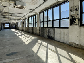 315 Meserole St, Brooklyn, NY for lease Interior Photo- Image 1 of 10