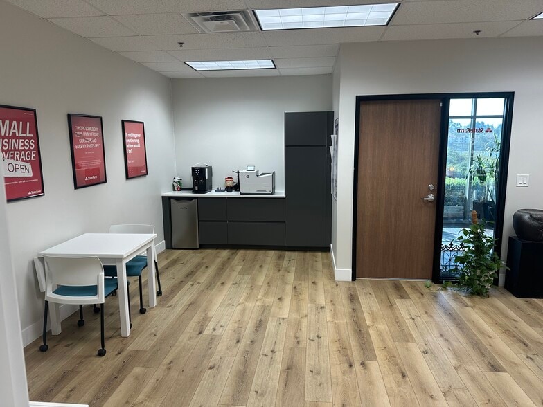 26233 Enterprise Ct, Lake Forest, CA for lease - Building Photo - Image 2 of 11