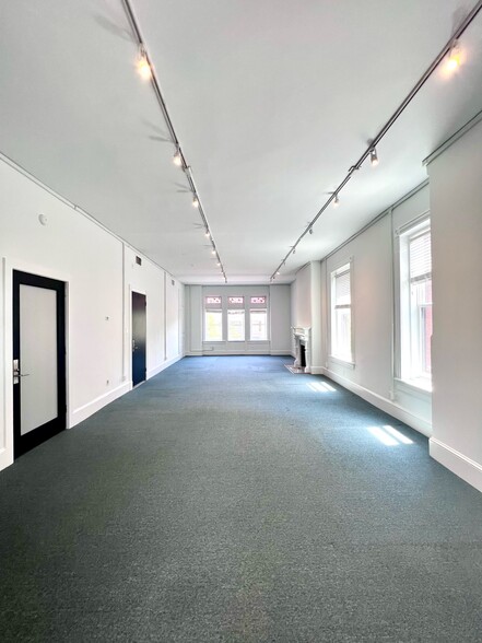 1710 Connecticut Ave NW, Washington, DC for lease - Interior Photo - Image 2 of 5