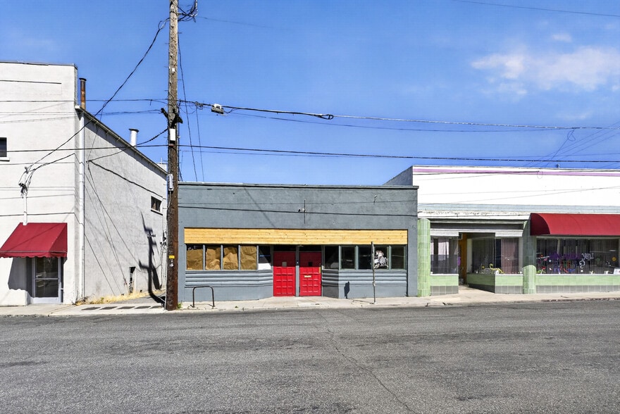 118 S Broadway St, Yreka, CA for sale - Building Photo - Image 1 of 22