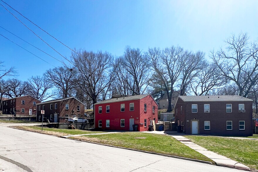 Immeuble residentiel dans Des Moines, IA à vendre - Photo du bâtiment - Image 1 de 1