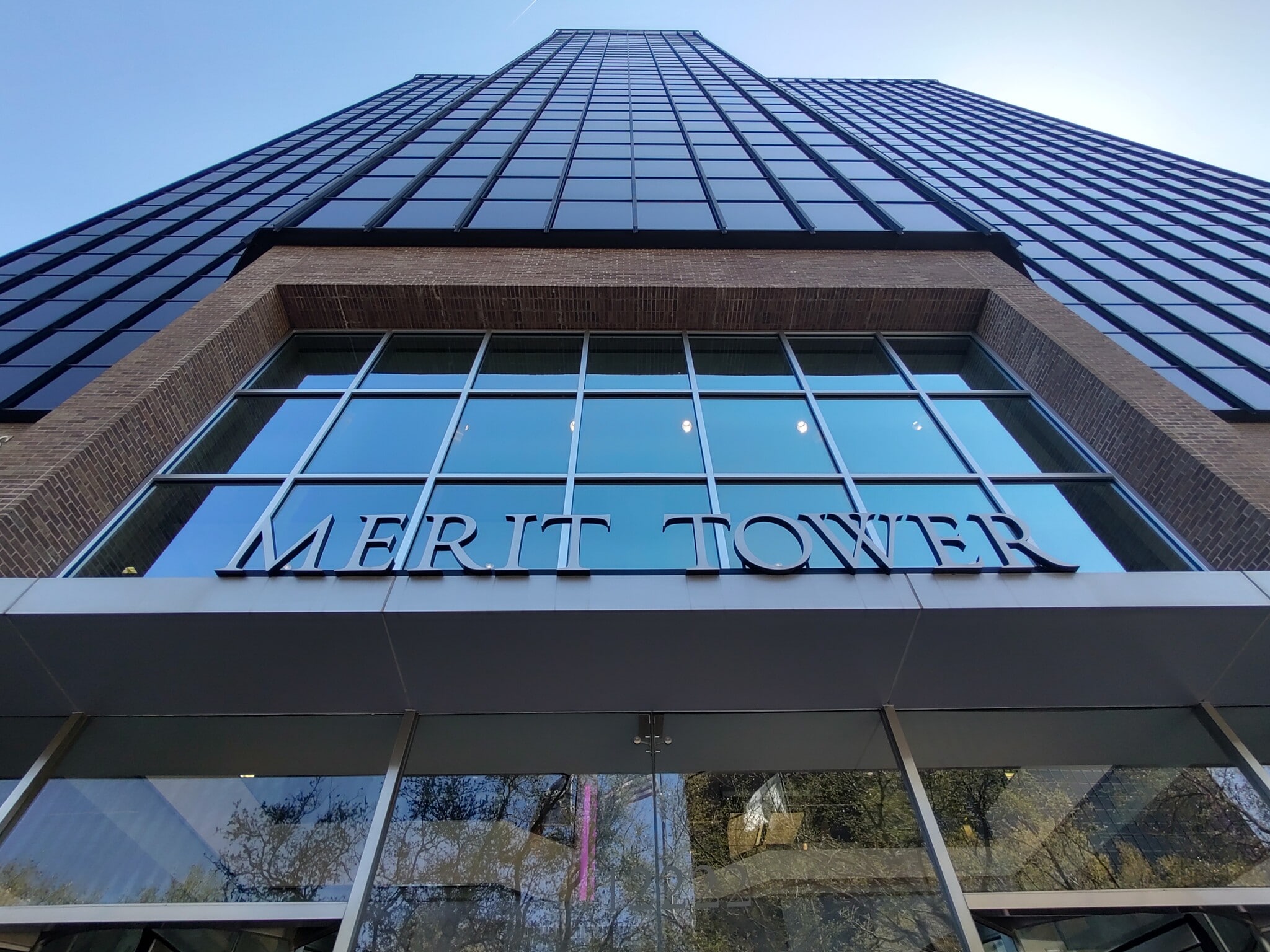 12222 Merit Dr, Dallas, TX à louer Photo principale- Image 1 de 35