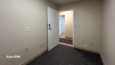 60 Westwood Ave, Waterbury, CT for lease Interior Photo- Image 2 of 15