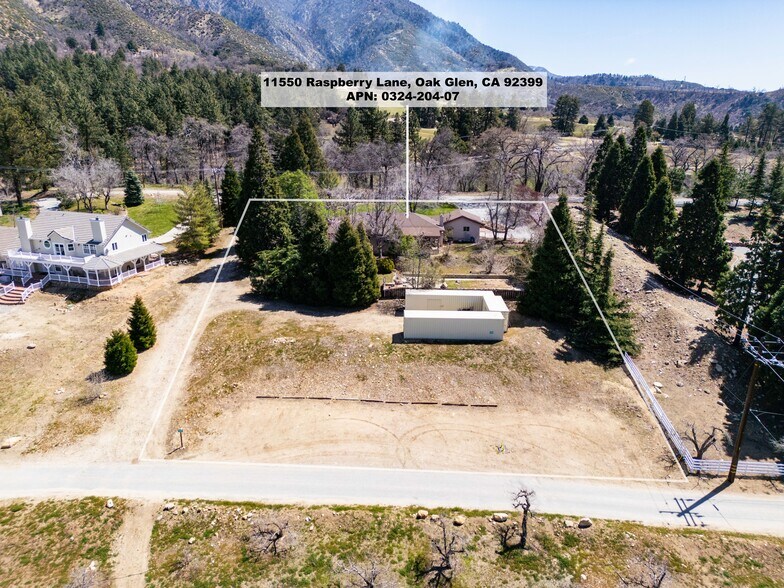 11550 Raspberry Ln, Oak Glen, CA à vendre - Photo du bâtiment - Image 3 de 28